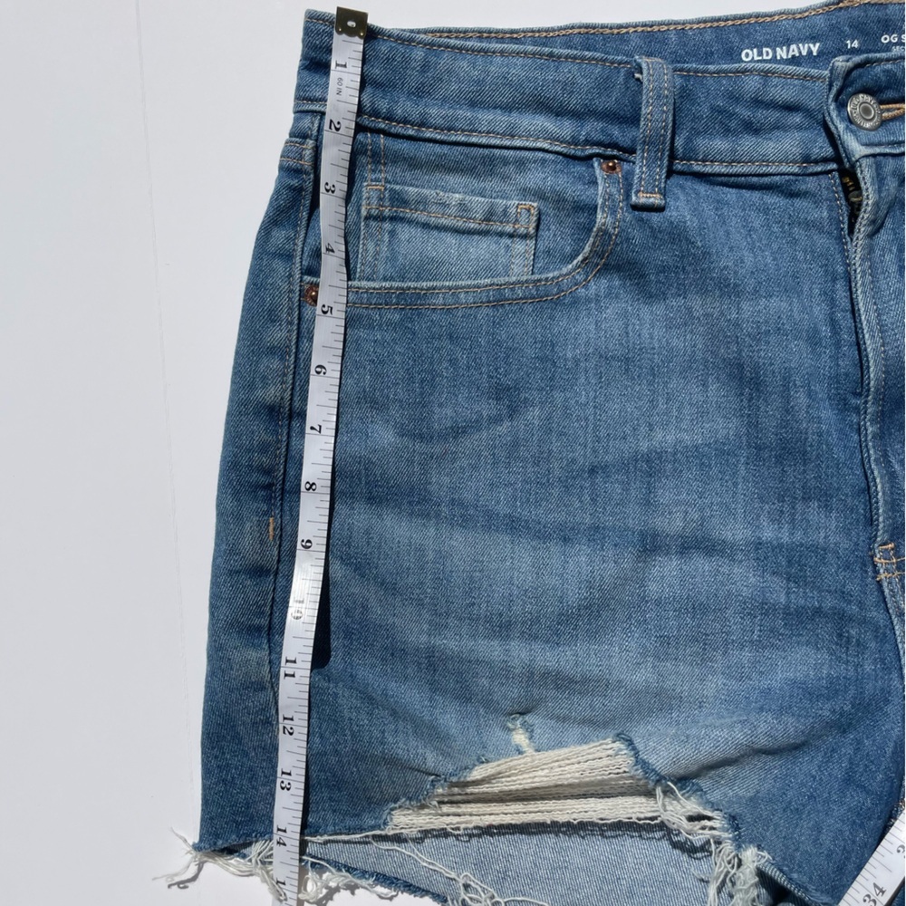 Old Navy High-Waisted OG Jean Cut-Off Shorts | 3-inch inseam - Picture 4 of 5